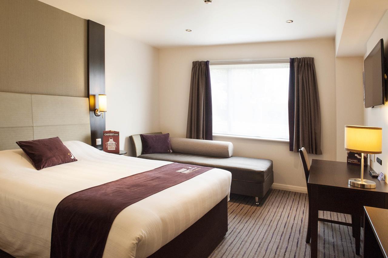 Premier Inn London Tottenham Hale Exterior foto