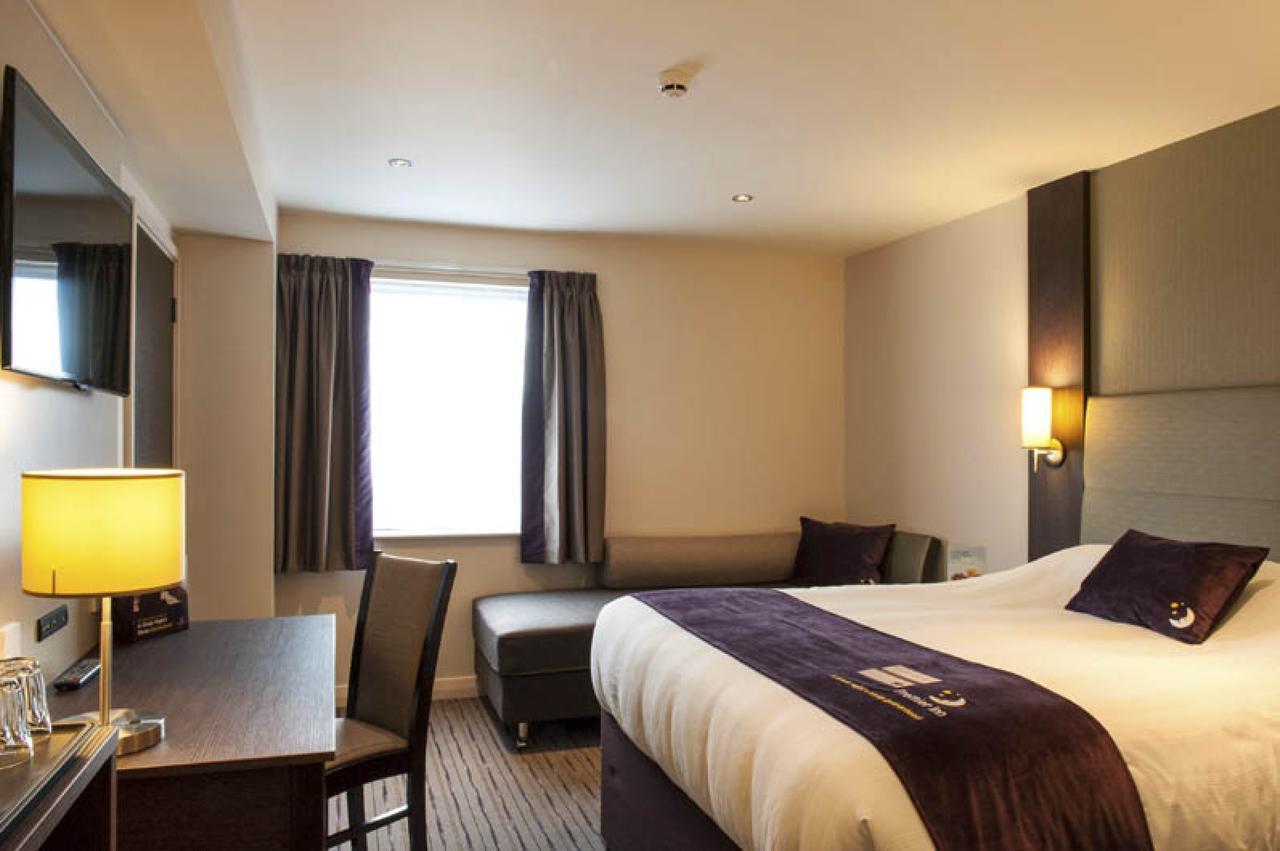 Premier Inn London Tottenham Hale Exterior foto