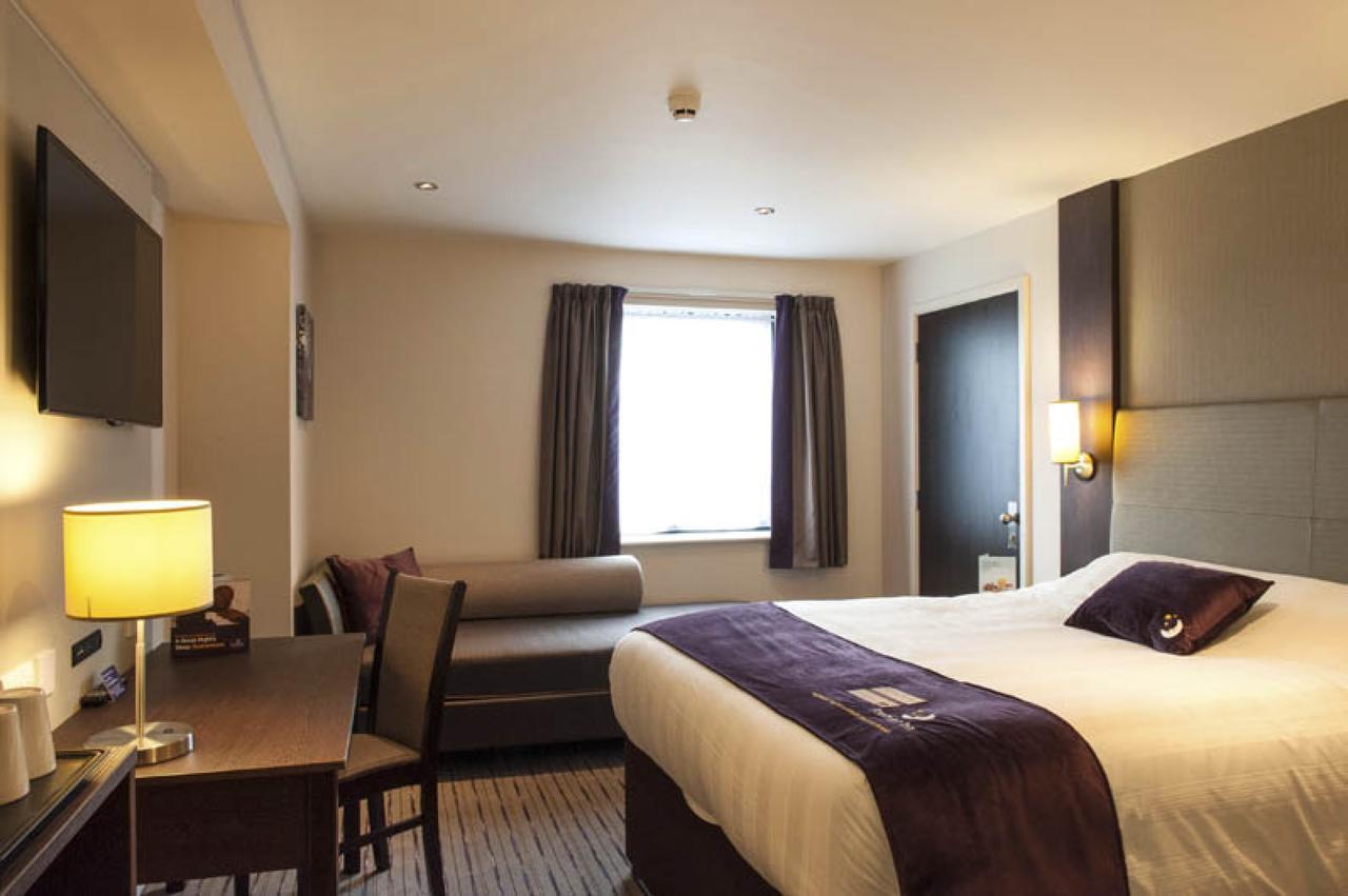 Premier Inn London Tottenham Hale Exterior foto