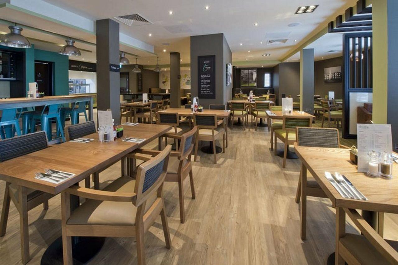 Premier Inn London Tottenham Hale Exterior foto